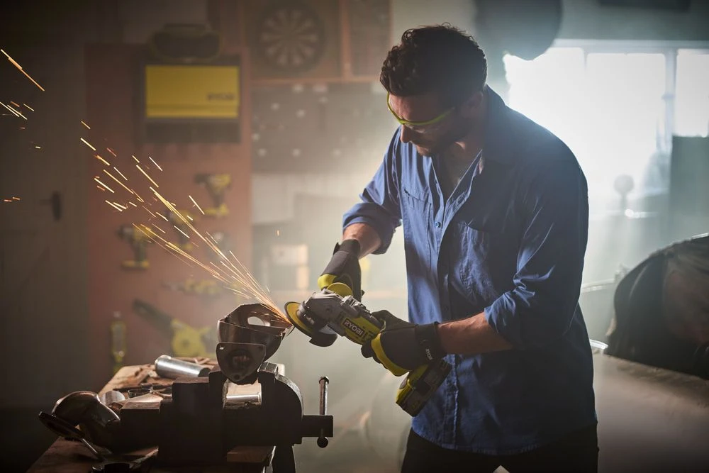 Ryobi R18AG7-0 ONE+ 18V Li-Ion Accu Haakse Slijper Body - 125mm - Koolborstelloos - 5133002852 5 Ryobi R18AG7-0 ONE+ 18V Li-Ion Accu Haakse Slijper Body - 125mm - Koolborstelloos - 5133002852 - Afbeelding 5