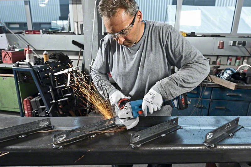 Bosch GWS 18 V-15 C 18V Li-Ion Accu BiTurbo Haakse Slijper In L-boxx - 125mm - Koolborstelloos - 06019H6000 3 Bosch GWS 18 V-15 C 18V Li-Ion Accu BiTurbo Haakse Slijper In L-boxx - 125mm - Koolborstelloos - 06019H6000 - Afbeelding 3